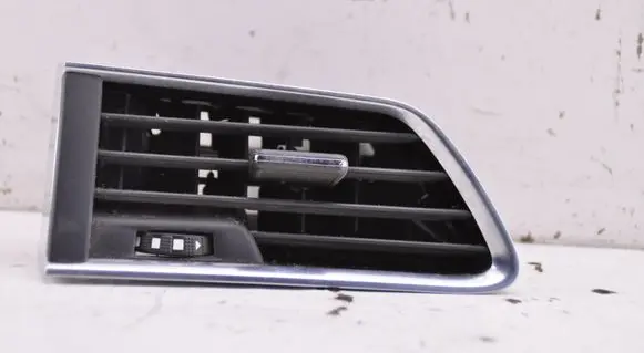 Peugeot 508 II Dashboard air vent grill cover trim 9686457377