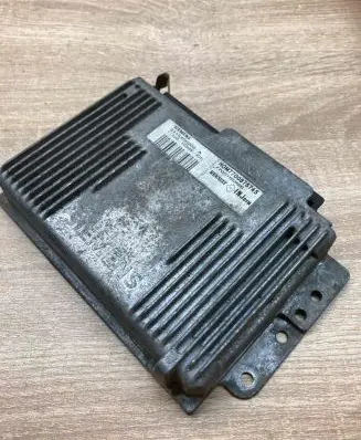 Renault Scenic I Engine control unit/module ECU 7700875745 S115300202A