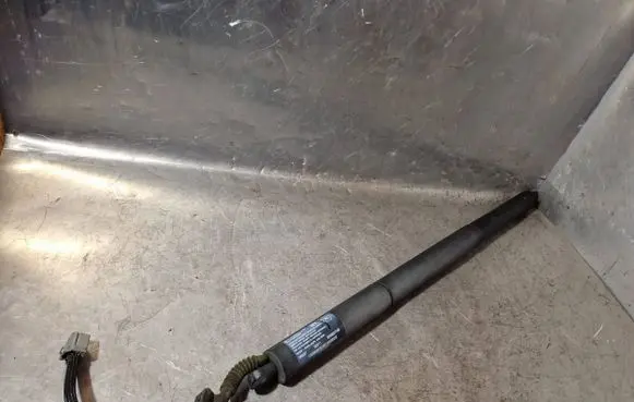 Jeep Grand Cherokee Tailgate strut 55399277AD C0AH25900 210354918B0010