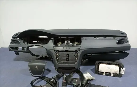 Peugeot 508 RXH Dashboard 