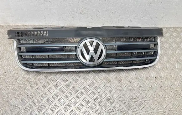 Volkswagen Multivan T5 Front bumper upper radiator grill 7H5807101