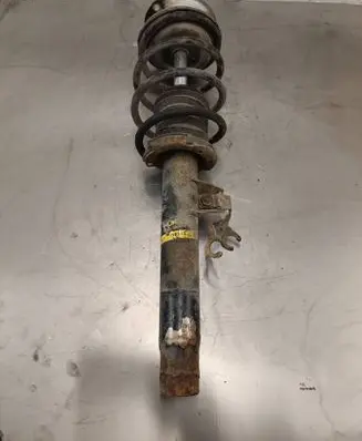 BMW 3 E90 E91 Front shock absorber with coil spring 8213