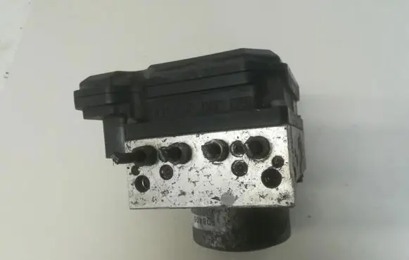 Nissan X-Trail T31 ABS Pump e7x310068 a98000e81