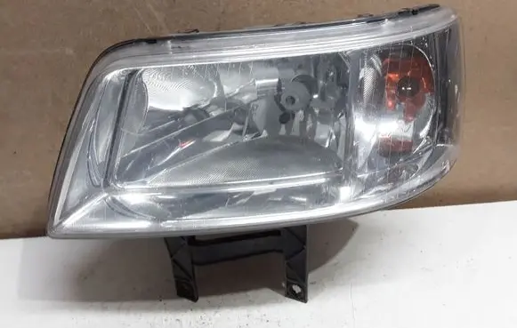 Volkswagen Transporter - Caravelle T5 Headlight/headlamp 7H1941015J