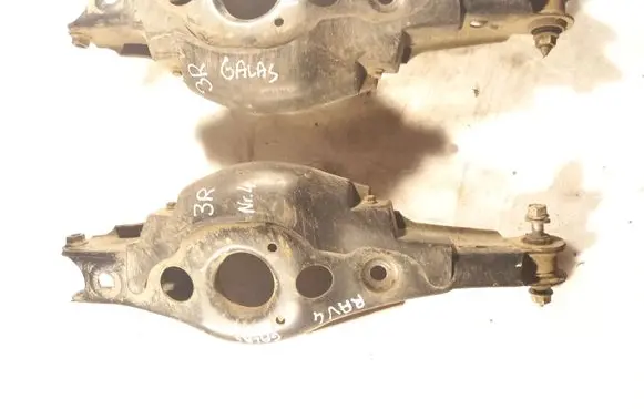 Toyota RAV 4 (XA30) Rear control arm