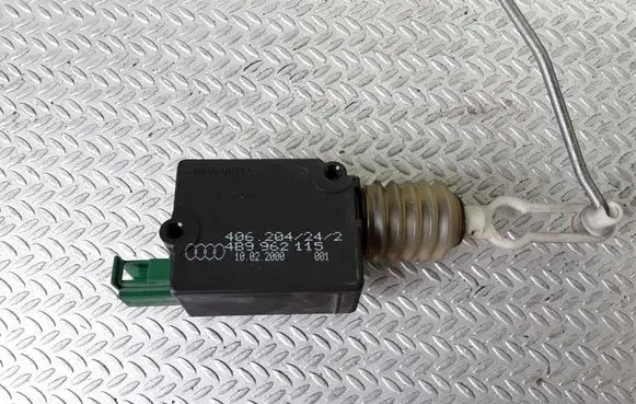 Audi A6 S6 C5 4B Tailgate boot lock/latch motor 4B9962115