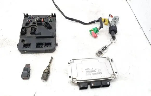 Engine ECU kit and lock set