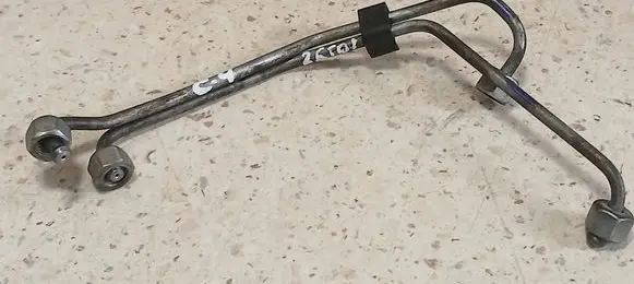 Audi 100 S4 C4 Fuel injector supply line/pipe 046130304C 074130305H