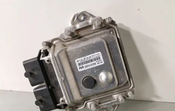 Suzuki SX4 S-Cross Engine control unit/module 3391061M00