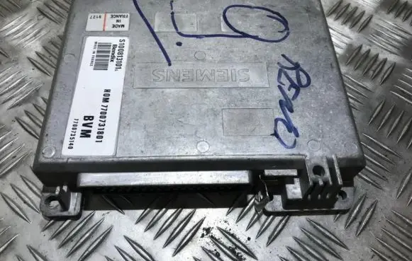 Renault 19 Engine control unit/module hom7700731801 7700735140