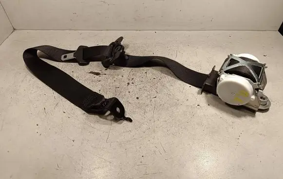 BMW 4 F32 F33 Front seatbelt 34097872