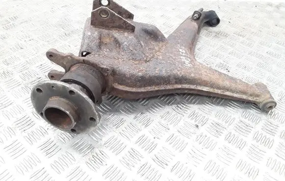 Maserati 228 Rear wheel hub spindle/knuckle 