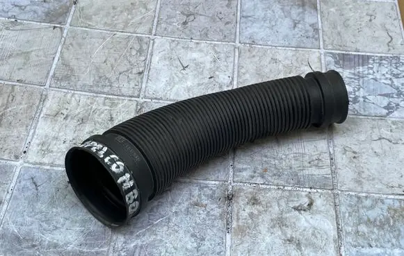 Opel Combo C Air intake hose/pipe 93319134