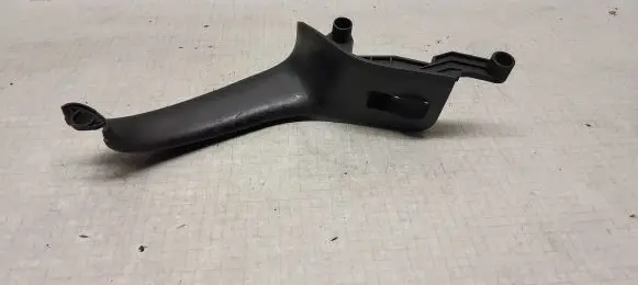 Audi A4 S4 B6 8E 8H Front door interior handle trim 8E1867162A