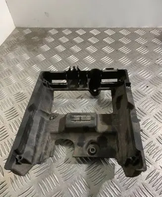 Audi Q7 4M Engine control unit holder 4M0907650B