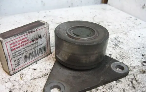 Renault Safrane Timing belt tensioner 20I4C16V