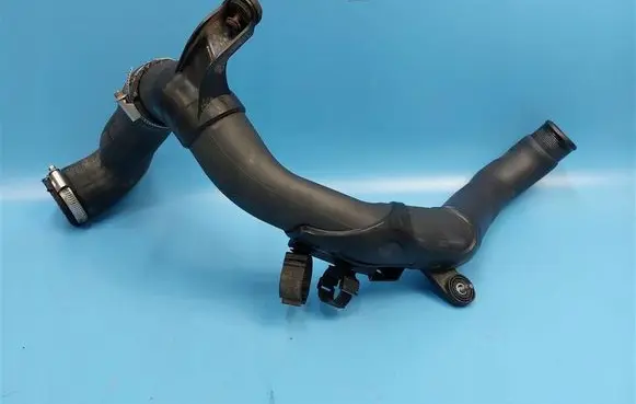 Skoda Rapid (NH) Intercooler hose/pipe 6R0145770