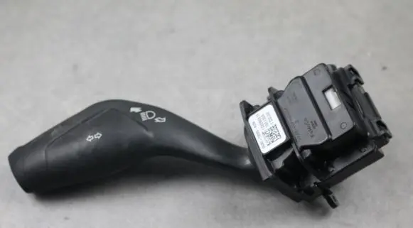 Ford Fusion Indicator stalk DG9T1335ADW