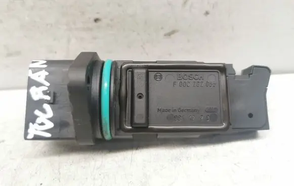 Volkswagen Touran I Mass air flow meter F00C2G2055