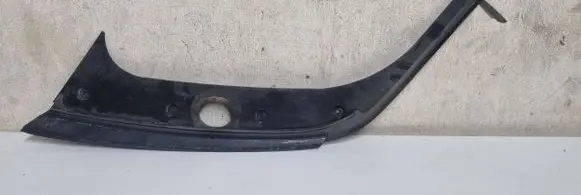 Mercedes-Benz GL X164 Rear side glass trim A1646700387