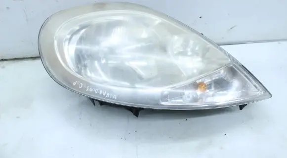 Opel Vivaro Headlight/headlamp 8200607746