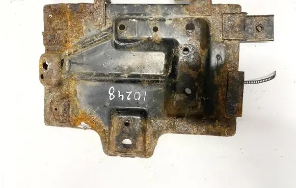 Hyundai Trajet Battery bracket 