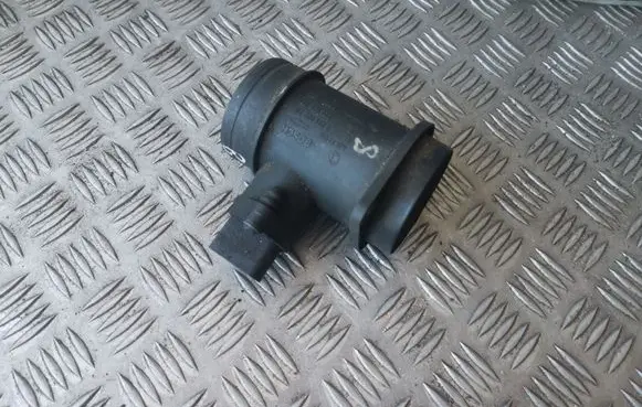 Volkswagen PASSAT B5 Mass air flow meter 0281002216 028906461