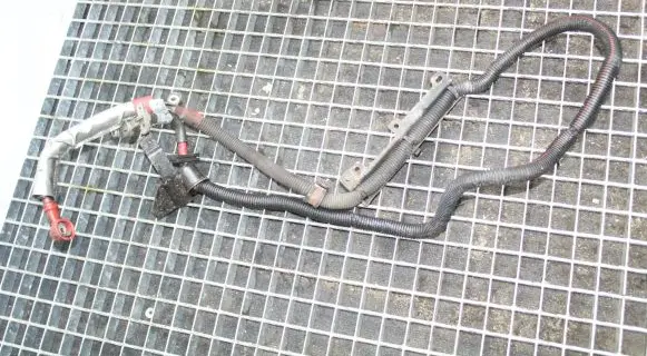 Land Rover Discovery 3 - LR3 Positive cable (battery)