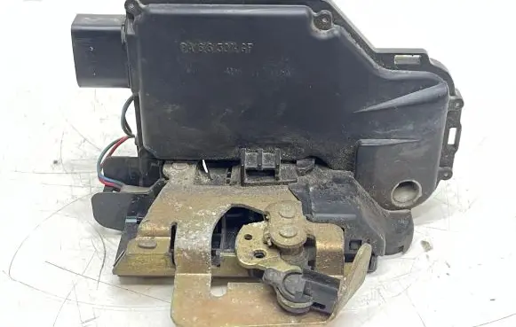 Audi A6 S6 C5 4B Front door lock