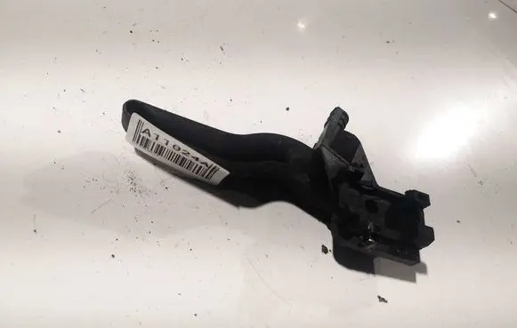 Opel Astra H Engine bonnet (hood) release handle 218186591