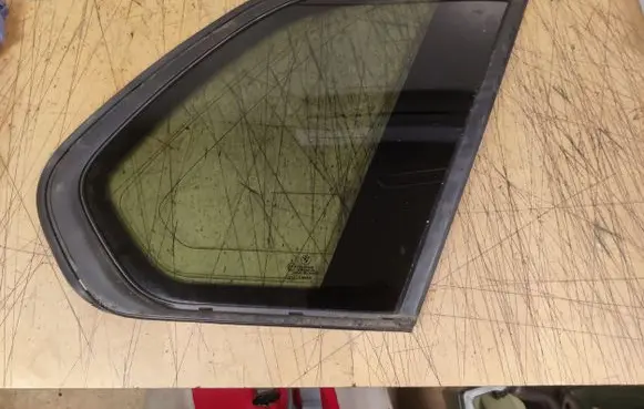 BMW X5 E70 Rear side window