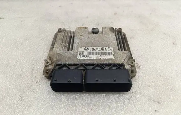 Volkswagen PASSAT B7 Engine control unit/module 03L907309N 0281016374