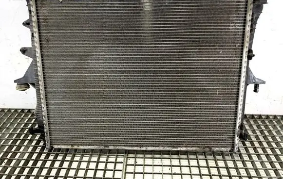 Audi Q7 4L Coolant radiator 7L6121253B