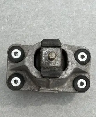 Land Rover Range Rover Sport L494 Engine mount bracket DPLA6A003BC