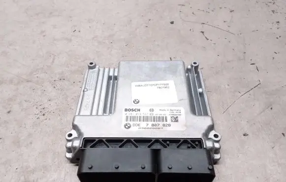 BMW 1 E81 E87 Engine control unit/module 7807828 0281013537