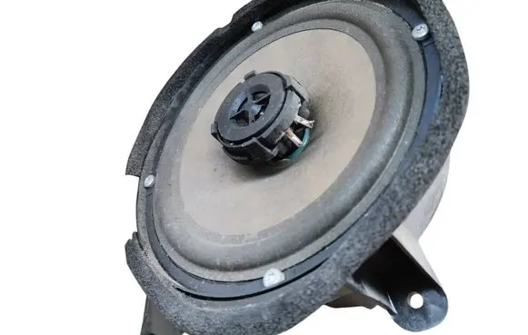 Volvo S70 V70 V70 XC Front door speaker 3533622
