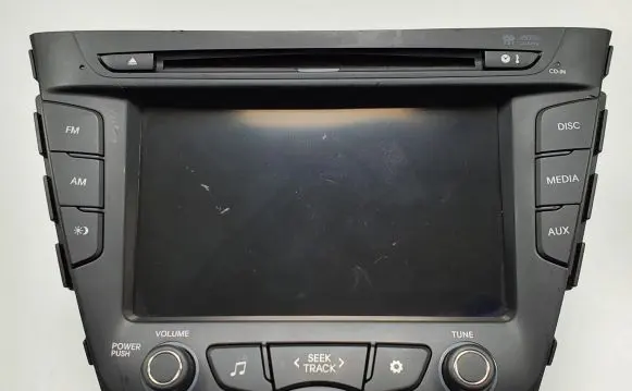 Hyundai Lantra I Radio/CD/DVD/GPS head unit 96560-2V210