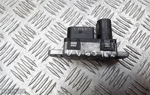 Glow plug pre-heat relay