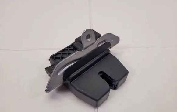 Ford Puma Tailgate/trunk/boot lock/catch/latch H1BAN442A66AB