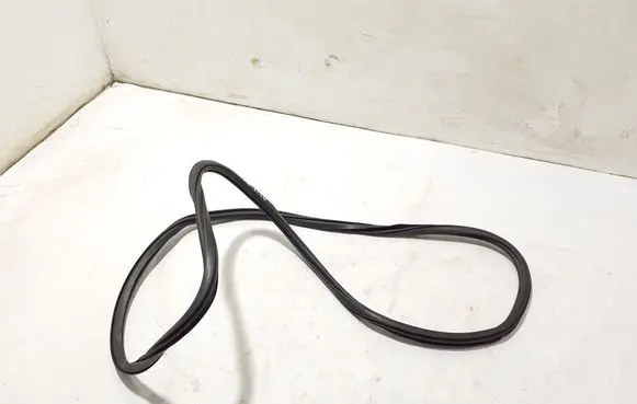Audi A6 S6 C8 4K Front door rubber seal 4K0831721A