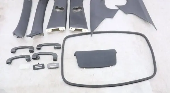 BMW 3 E90 E91 A set of handles for the ceiling 7058331 7058332 7059341