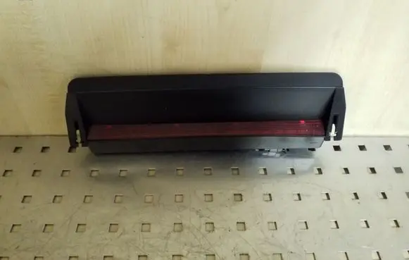 Volkswagen PASSAT B7 Third/center stoplight 3C5945097