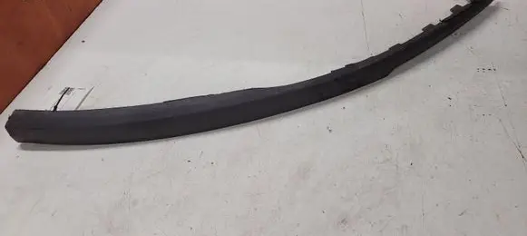Front bumper lip