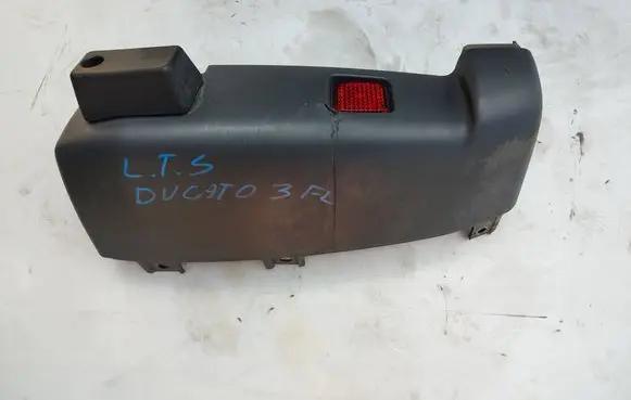Rear bumper corner part panel trim
