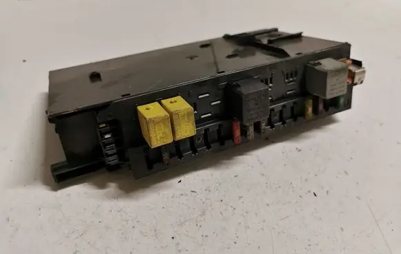 Mercedes-Benz C W203 Fuse module 2035453201
