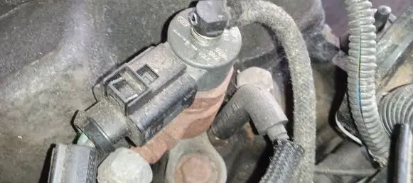 Fuel injector