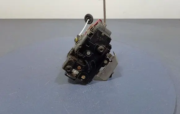 Audi A4 S4 B6 8E 8H Front door lock