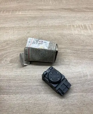 Volkswagen PASSAT B6 Wing mirror switch 3B1959565 3B1959565C