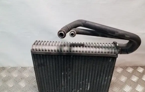 Air conditioning (A/C) radiator (interior)