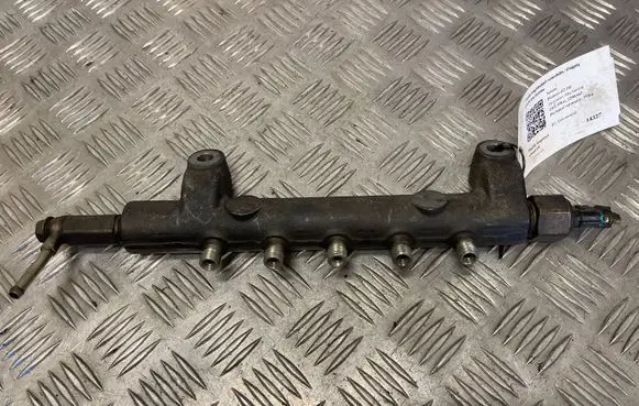 Nissan Primera Fuel main line pipe